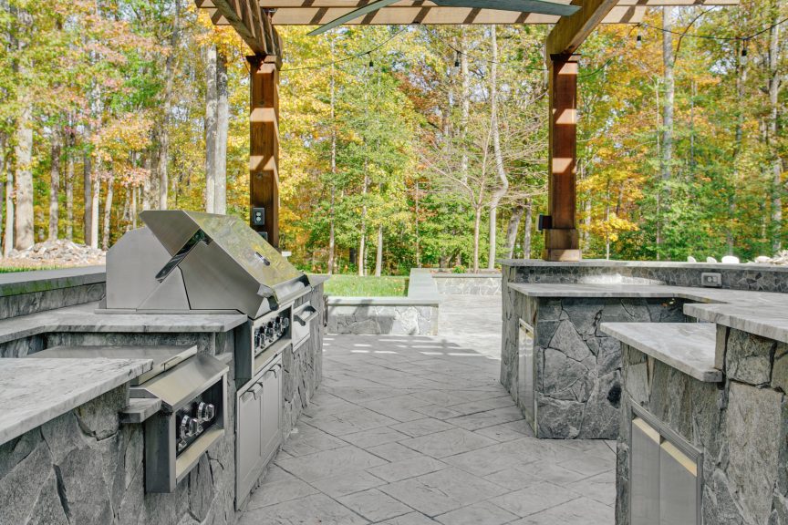 Outdoor Kitchen